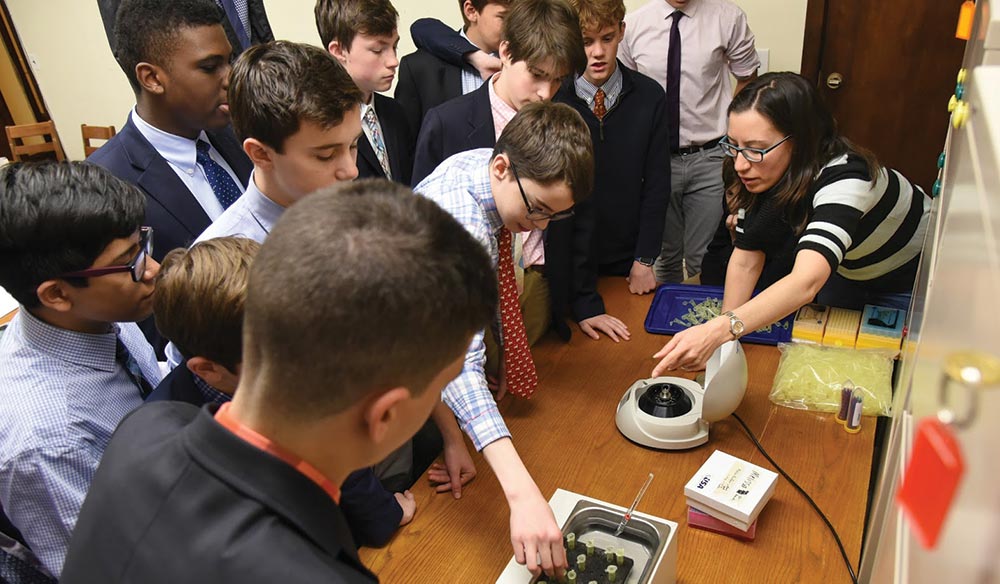 St. Davids School students with DNALC educator